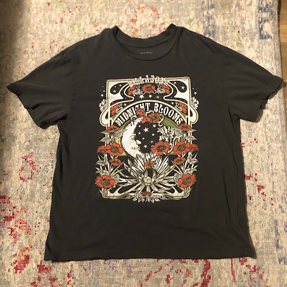 Women’s T shirt